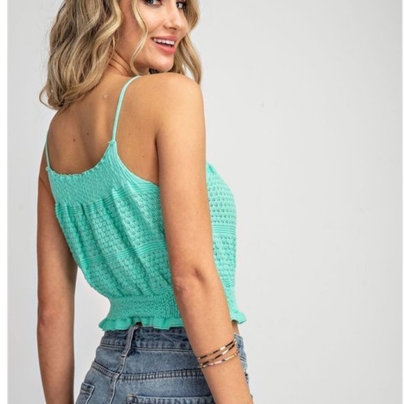 🧚🏻MINT GREEN SMOCKED KNIT FABRIC CAMI - Picture 3 of 4